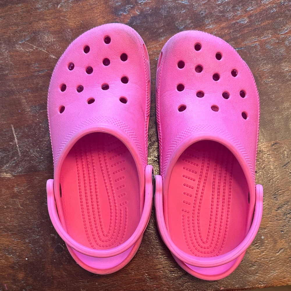 Women’s  Pink Clogs Size 7